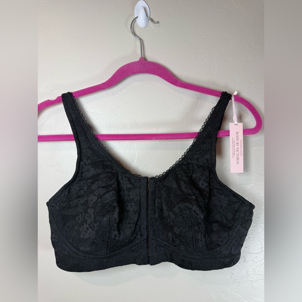 Victoria's Secret Black Lace Front-Closure Wireless Bra